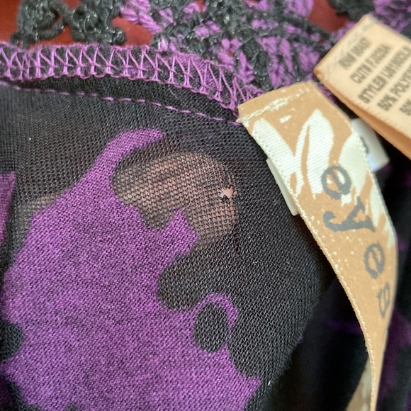 Beautiful cowl neck style tie dye print top in size M - Picture 5 of 5